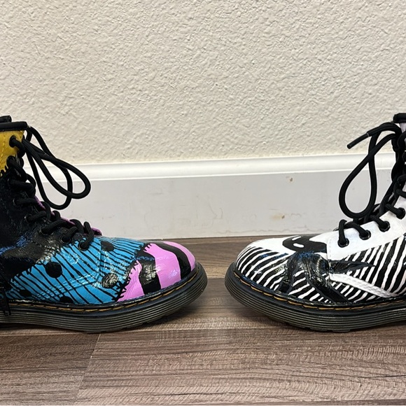 Custom Dr. Martens Nightmare Before Christmas theme (jack and sally) - Picture 5 of 6